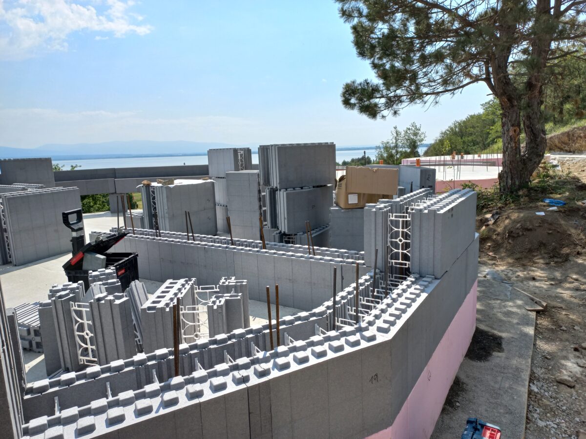 Zidanje z ICF sistemom JUBHome BASE & JUBHome WALL